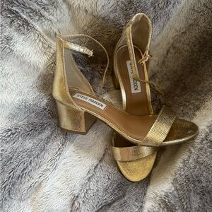 Steve Madden Gold Textured Heels